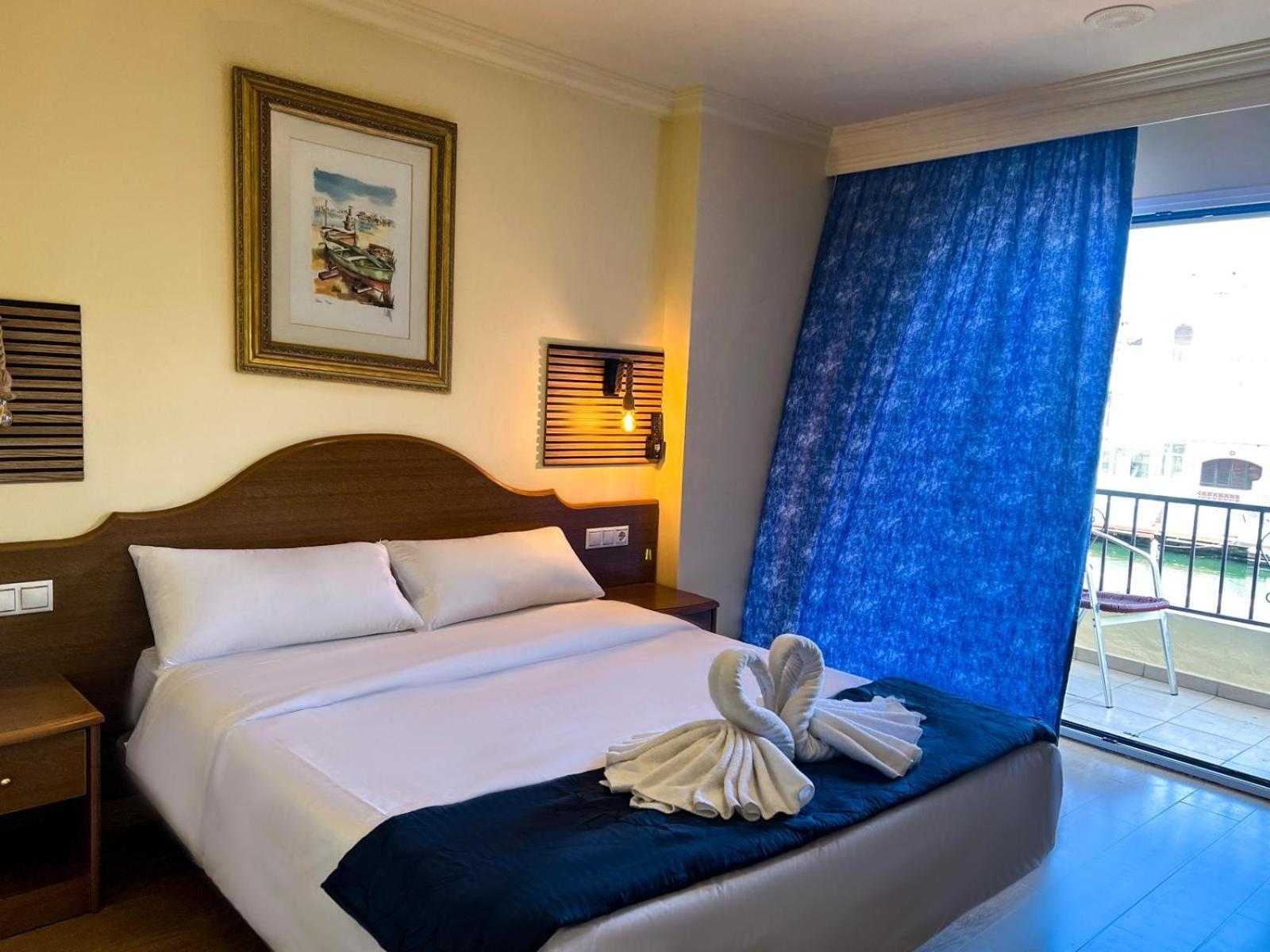 Hotel Portofino By Insidehome Empuriabrava Exteriér fotografie