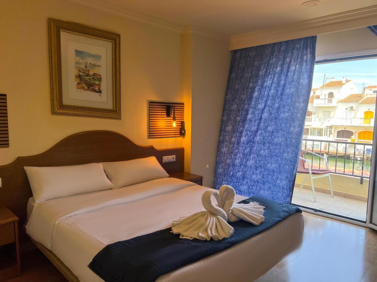 Hotel Portofino By Insidehome Empuriabrava Exteriér fotografie